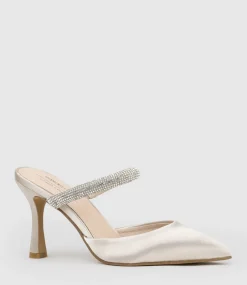 Alexa85 Closed Toe Slide With Diamante Band In Champagne Satin