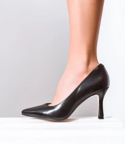 Amara85 Pump With Louis Heel In Black