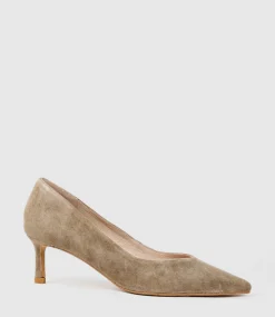 Annette55 V Throat Pump In Latte Suede