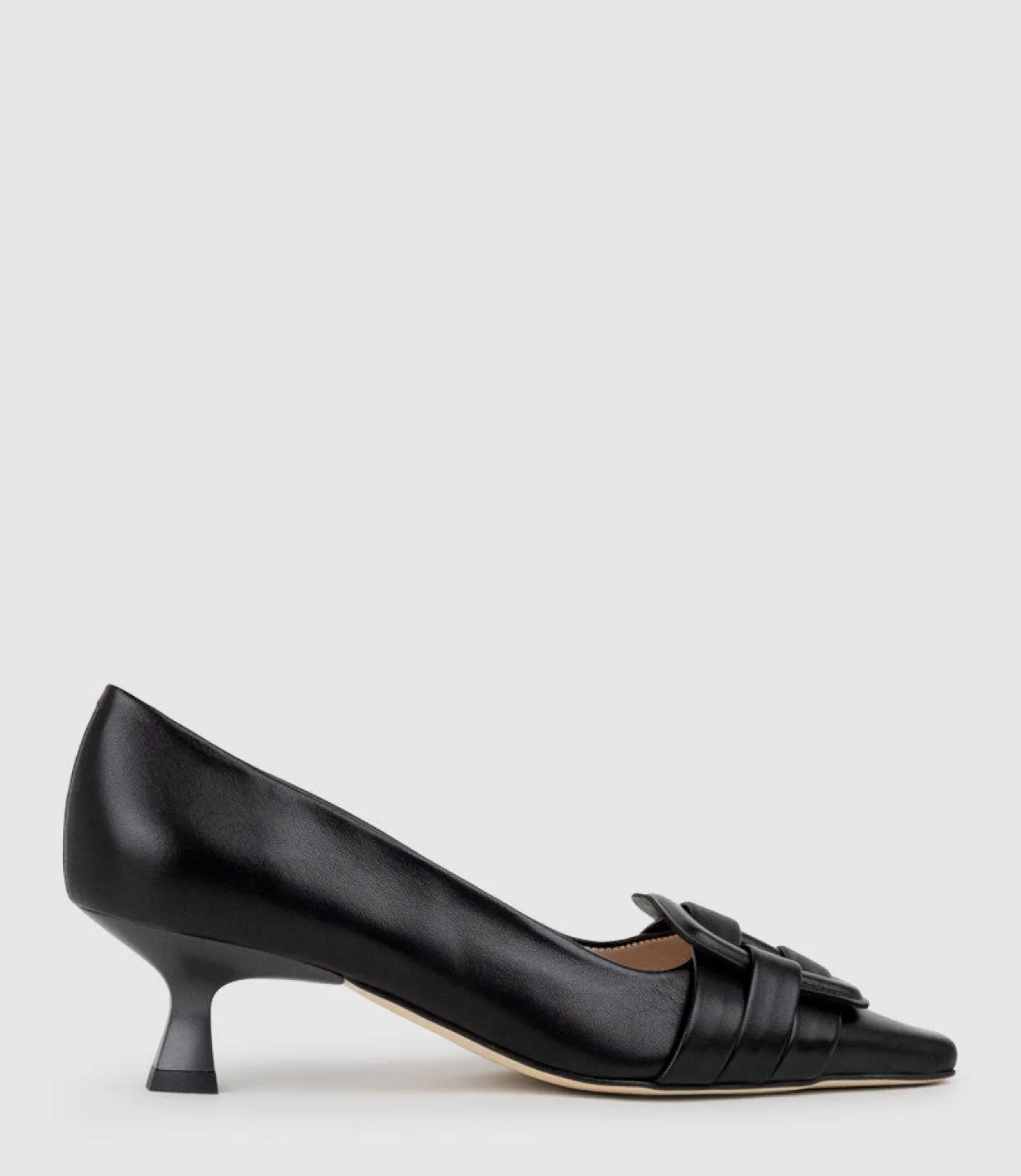 Destra60 Pointed Pump With Buckle In Black