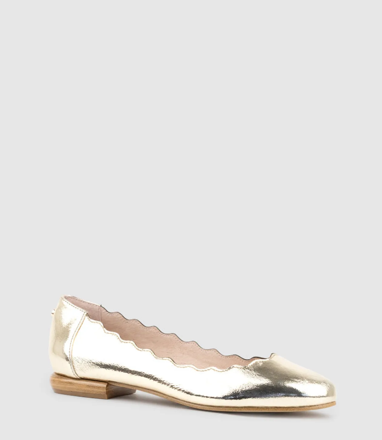 Fara Scalloped Ballet Flat In Crushed Gold
