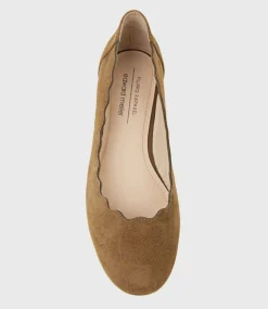 Fara Scalloped Ballet Flat In Tawny Suede