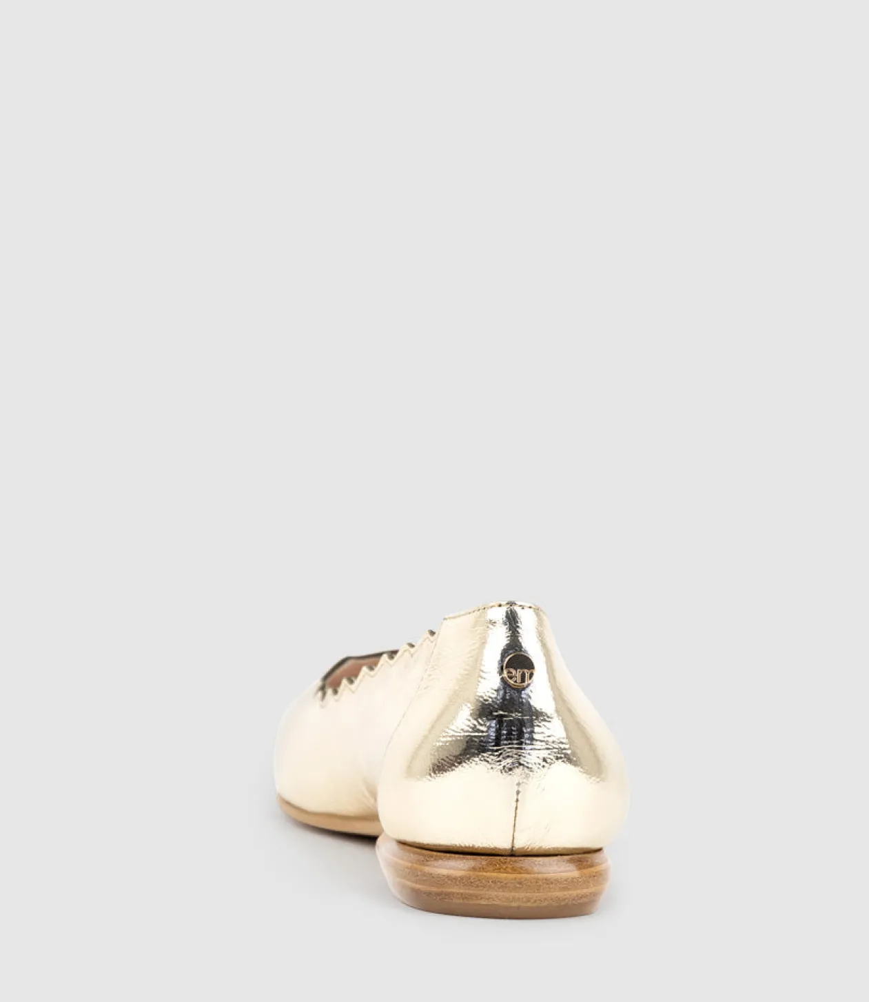 Fara Scalloped Ballet Flat In Crushed Gold