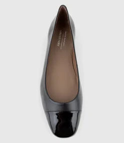 Fynn Cap Toe Ballet In Black