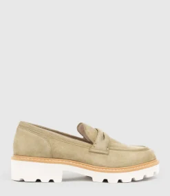 Gaston Moccasin In Camel Suede