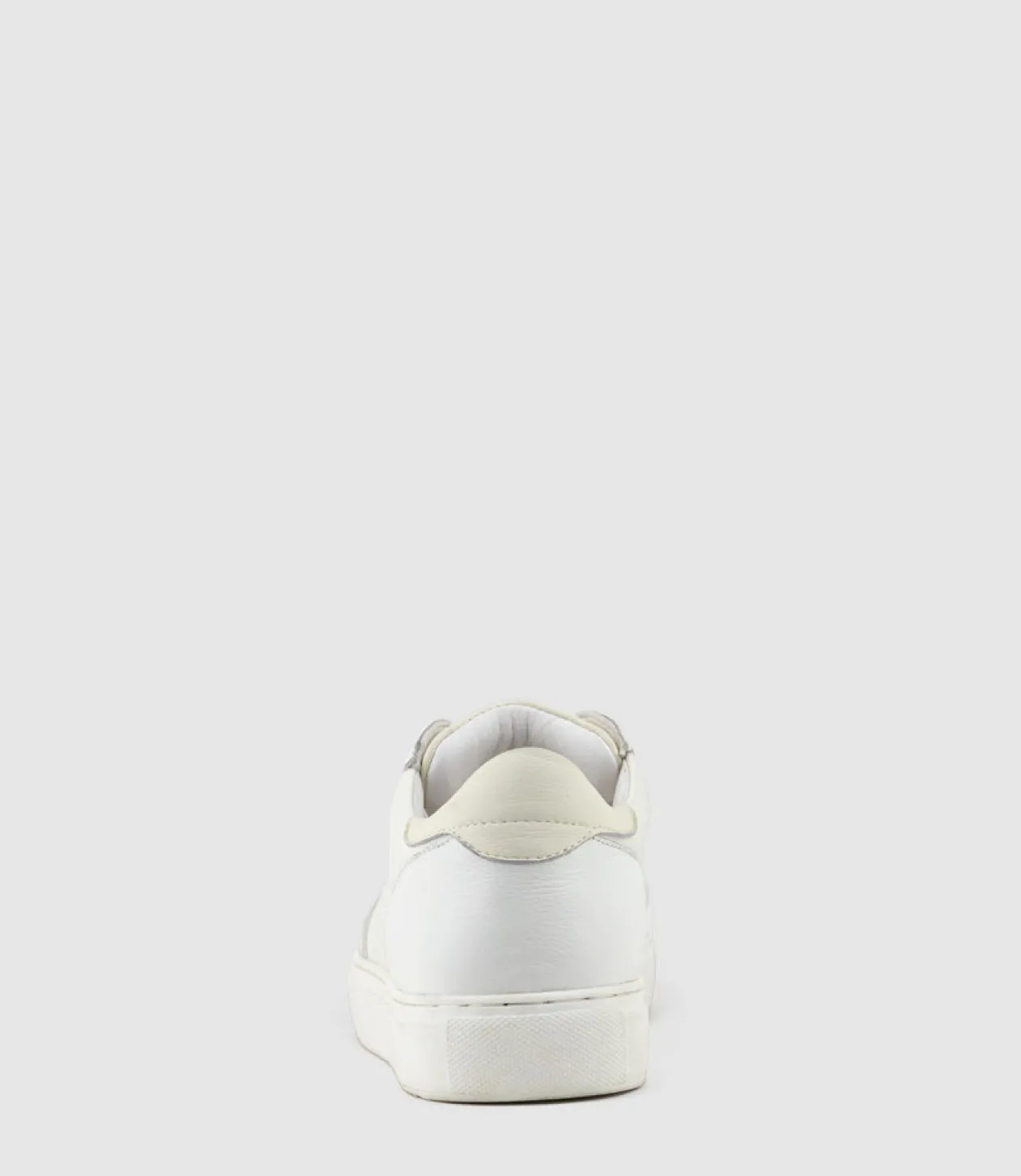 Jones Retro Sneaker In Cream