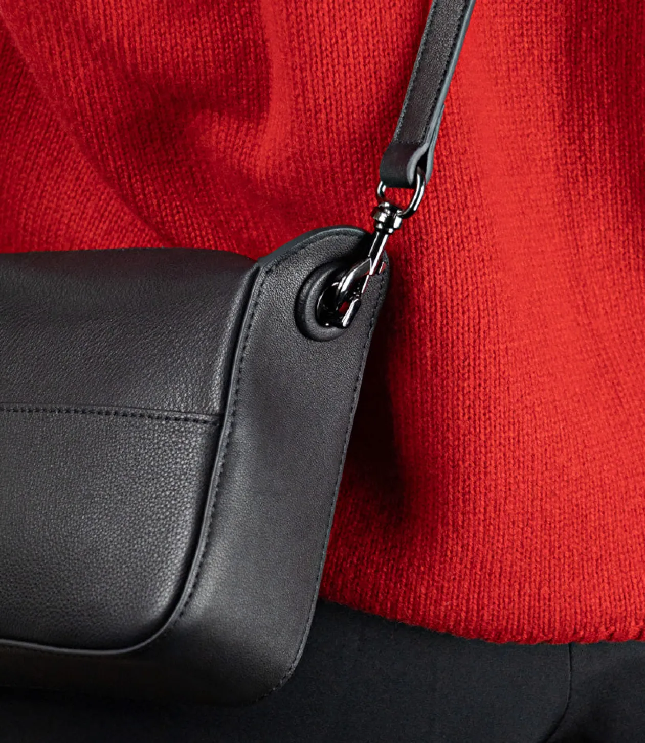 Natania Small Box Bag In Black