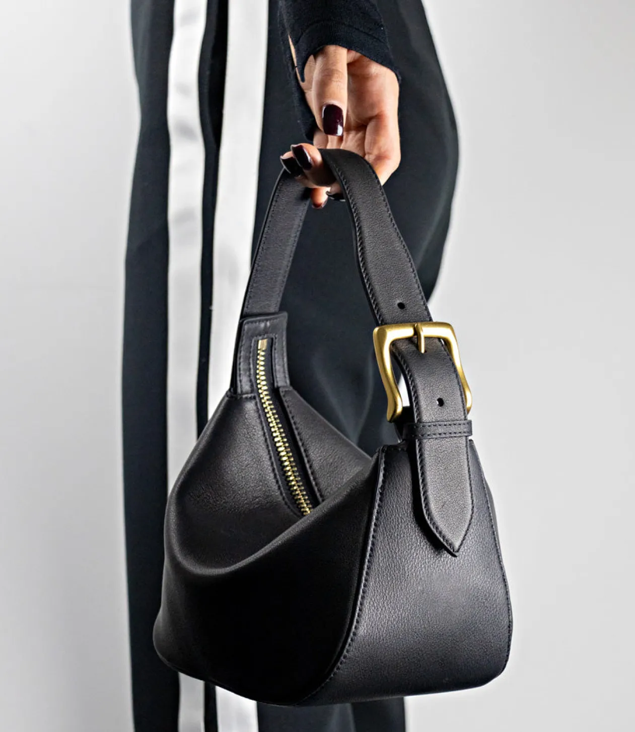 Nediva Buckle Bag In Black