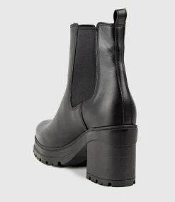 Paxton Chukka Boot On Rubber Heel In Black