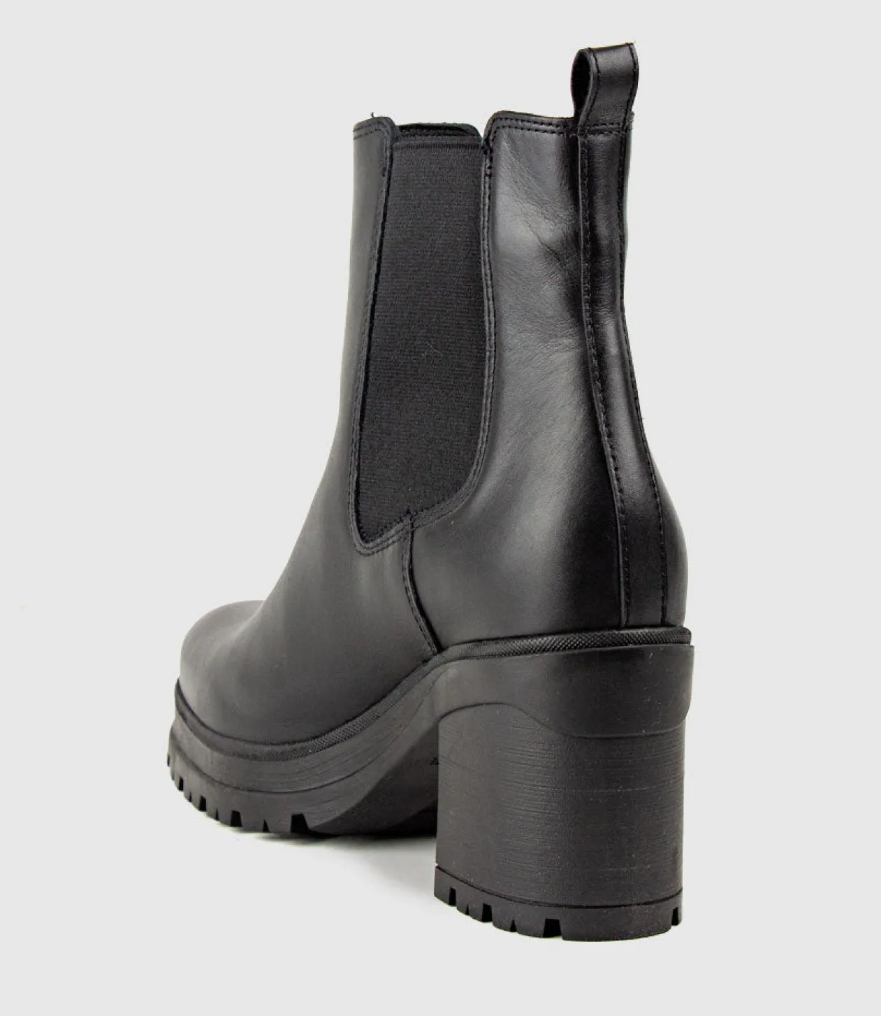 Paxton Chukka Boot On Rubber Heel In Black