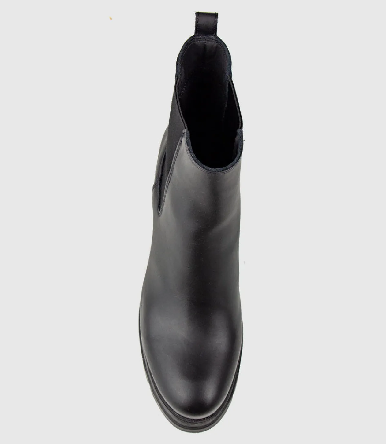 Paxton Chukka Boot On Rubber Heel In Black
