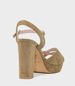 Regent100 Interlocked Detail Platform Sandal In Camel Suede