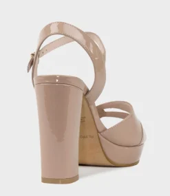 Regent100 Interlocked Detail Platform Sandal In Nude Patent