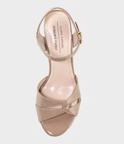 Regent100 Interlocked Detail Platform Sandal In Nude Patent