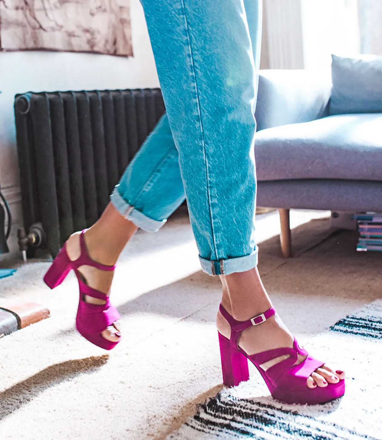 Reya100 Open Toe Platform Sandal In Magenta Suede