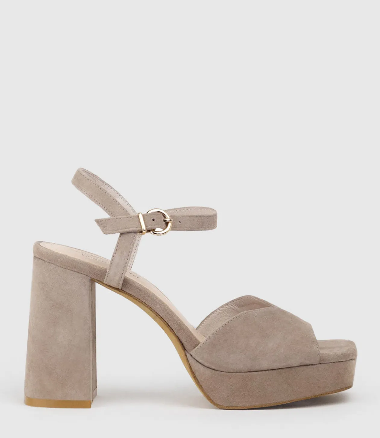 Rhiana95 V Throat Platform Sandal In Nude Suede