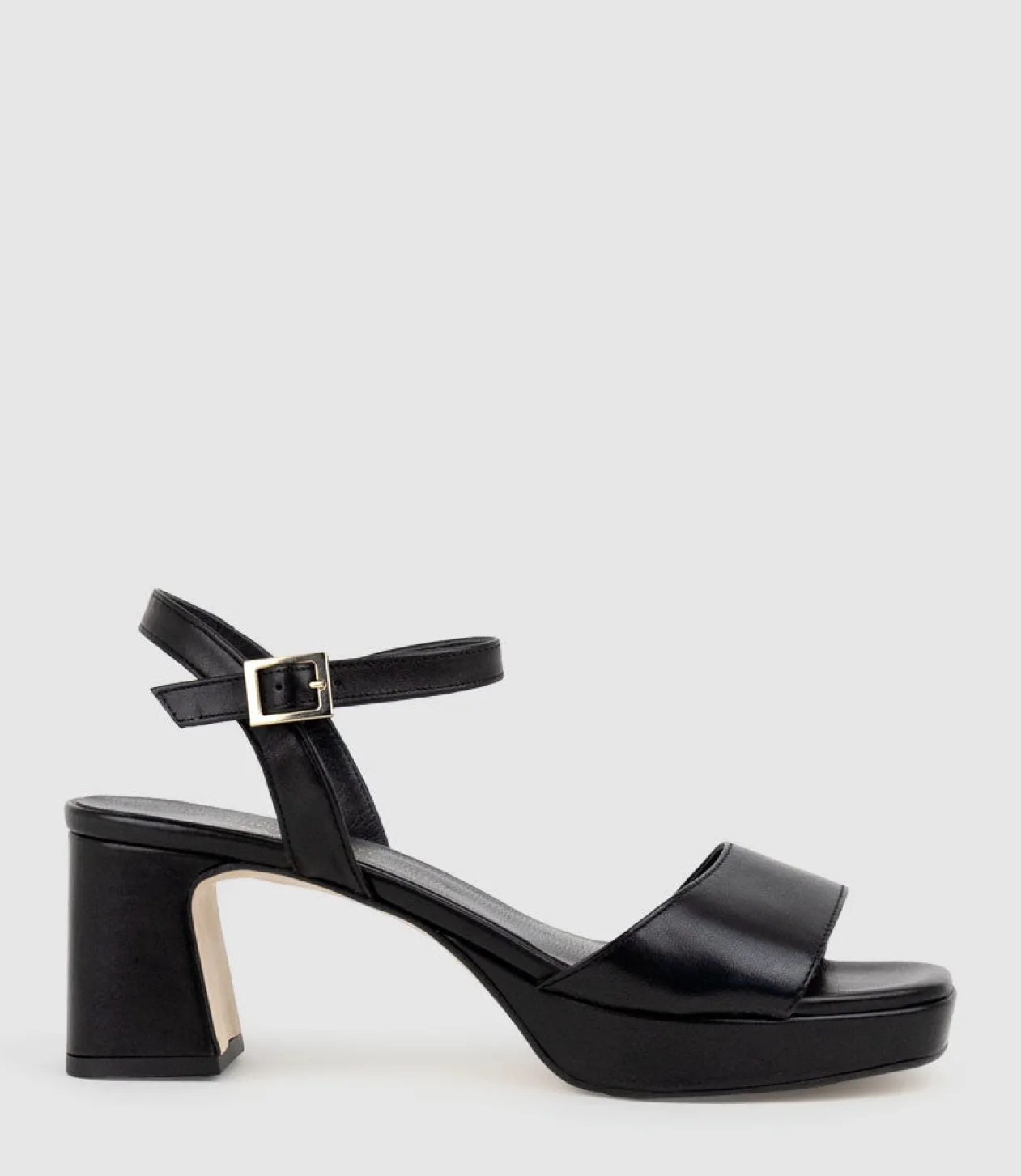 Roe65 Platform Sandal In Black