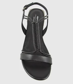 Sariel Wave Flat Sandal In Black