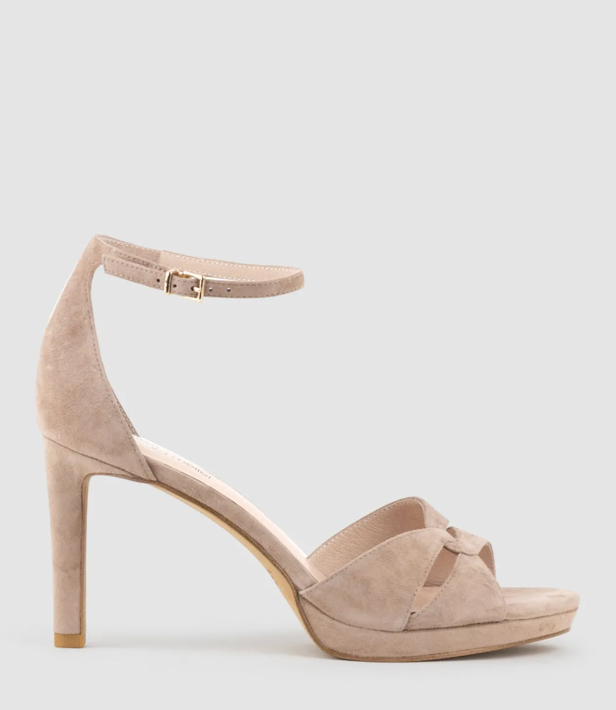 Spencer90 Interlocked Detail Platform Sandal In Nude Suede