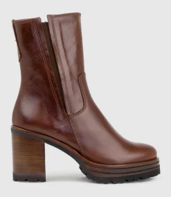 Ulara85 Lug Sole Ankle Boot In Tan