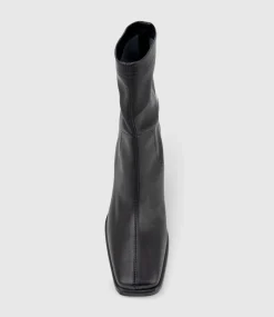 Undra80 Square Toe Ankle Boot In Black