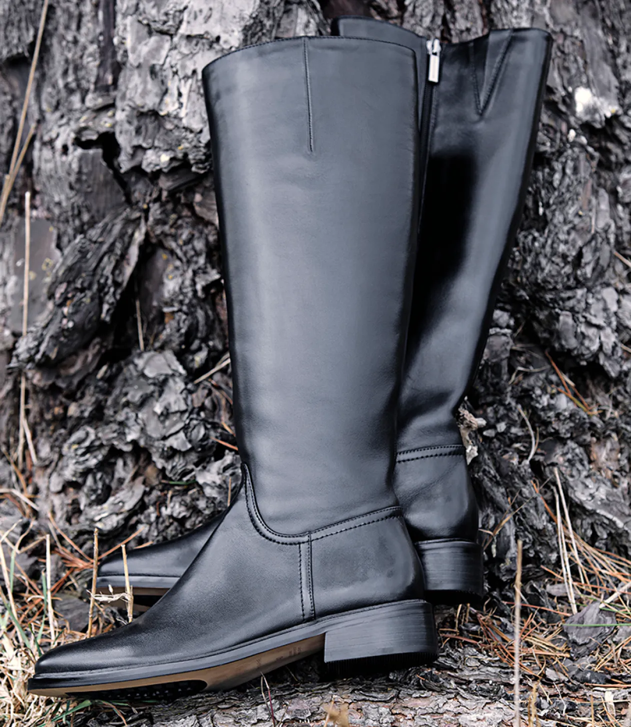 Vasper30 Knee High Boot In Black