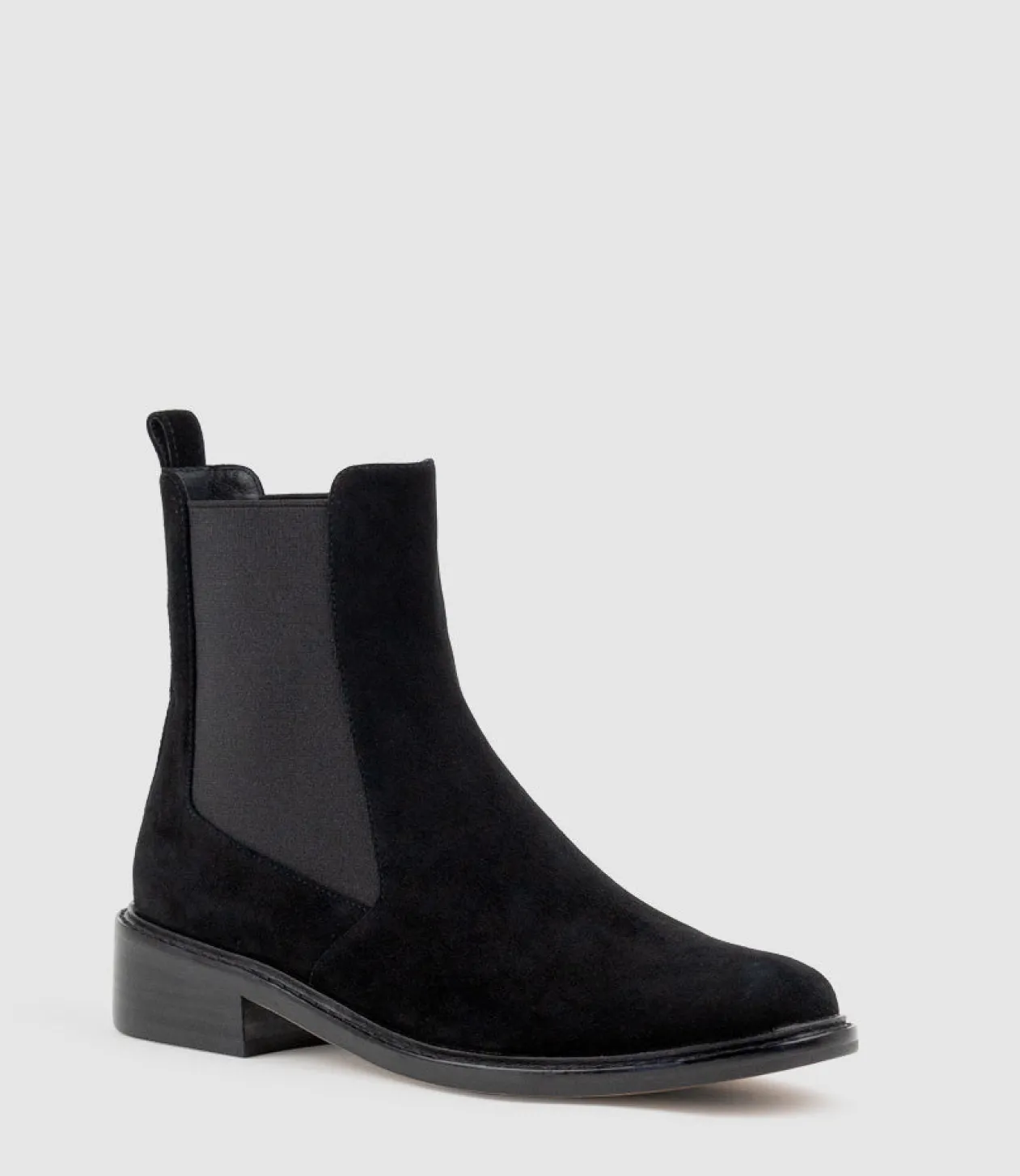 Walker30 Chukka Boot In Black Suede