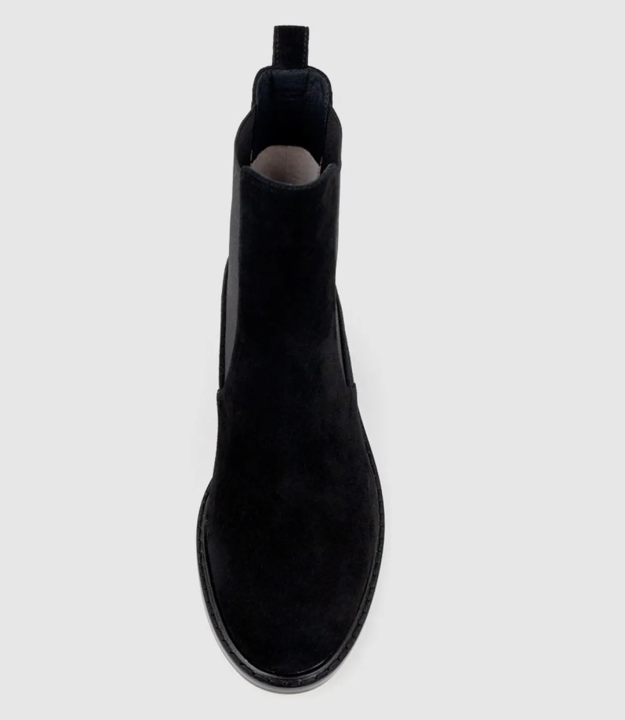 Walker30 Chukka Boot In Black Suede