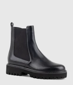 Wallace Chukka Boot On Lug Sole In Black Calf