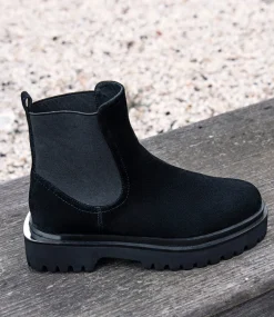 Wilmott Chukka Boot On Eva Sole In Black Suede