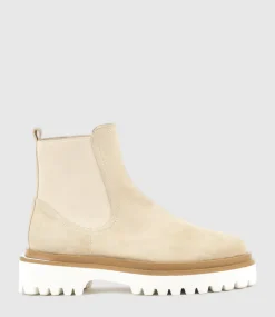 Wilmott Chukka Boot On Eva Sole In Sand Suede