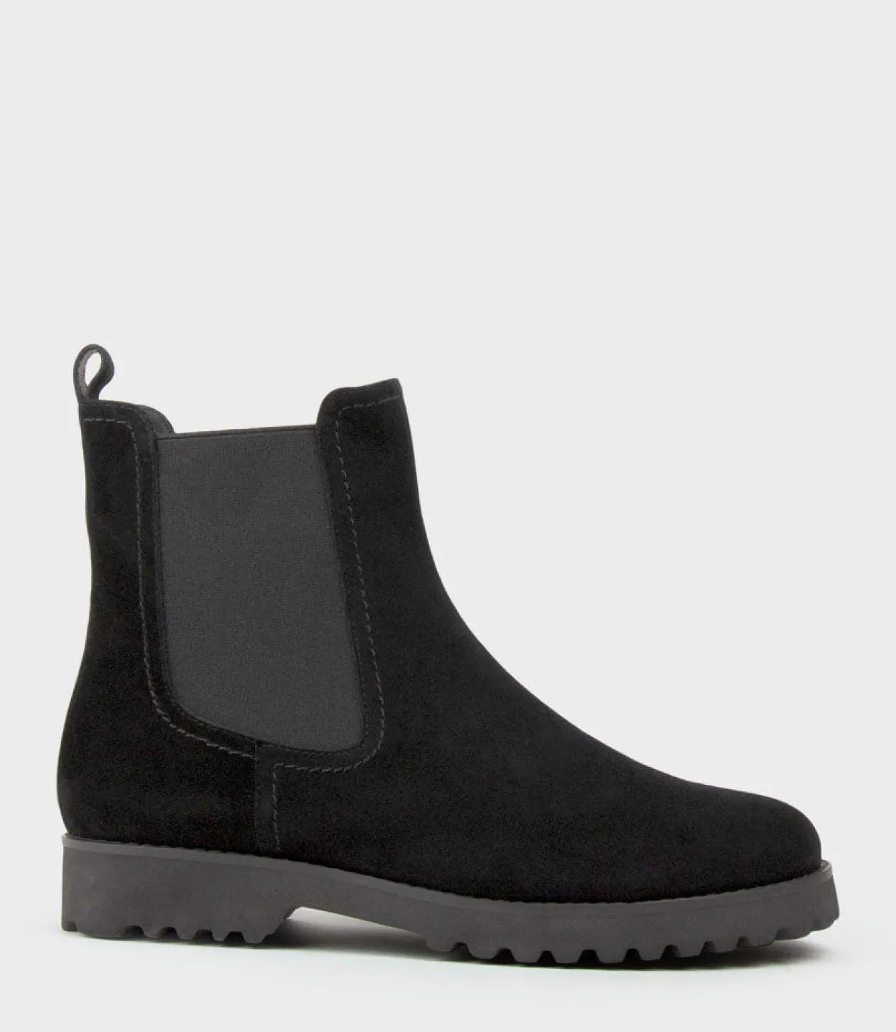 Wyatt Chukka Boot On Rubber Sole In Black Suede