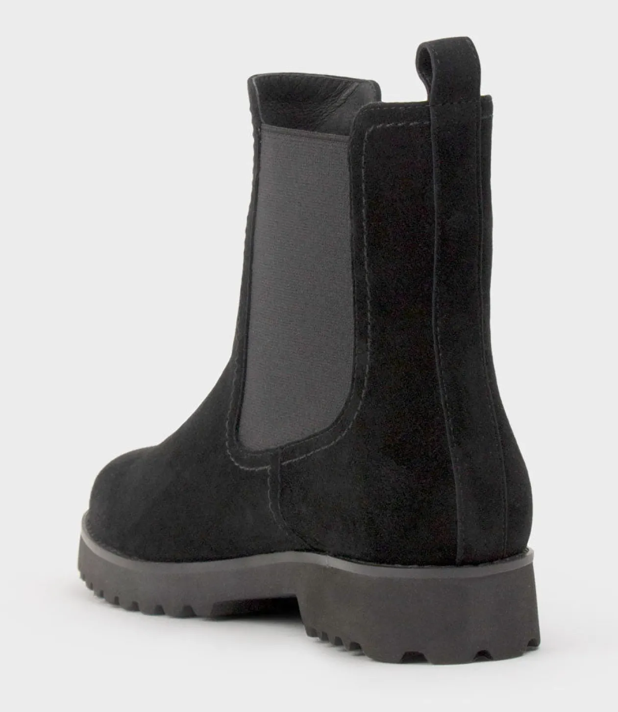Wyatt Chukka Boot On Rubber Sole In Black Suede