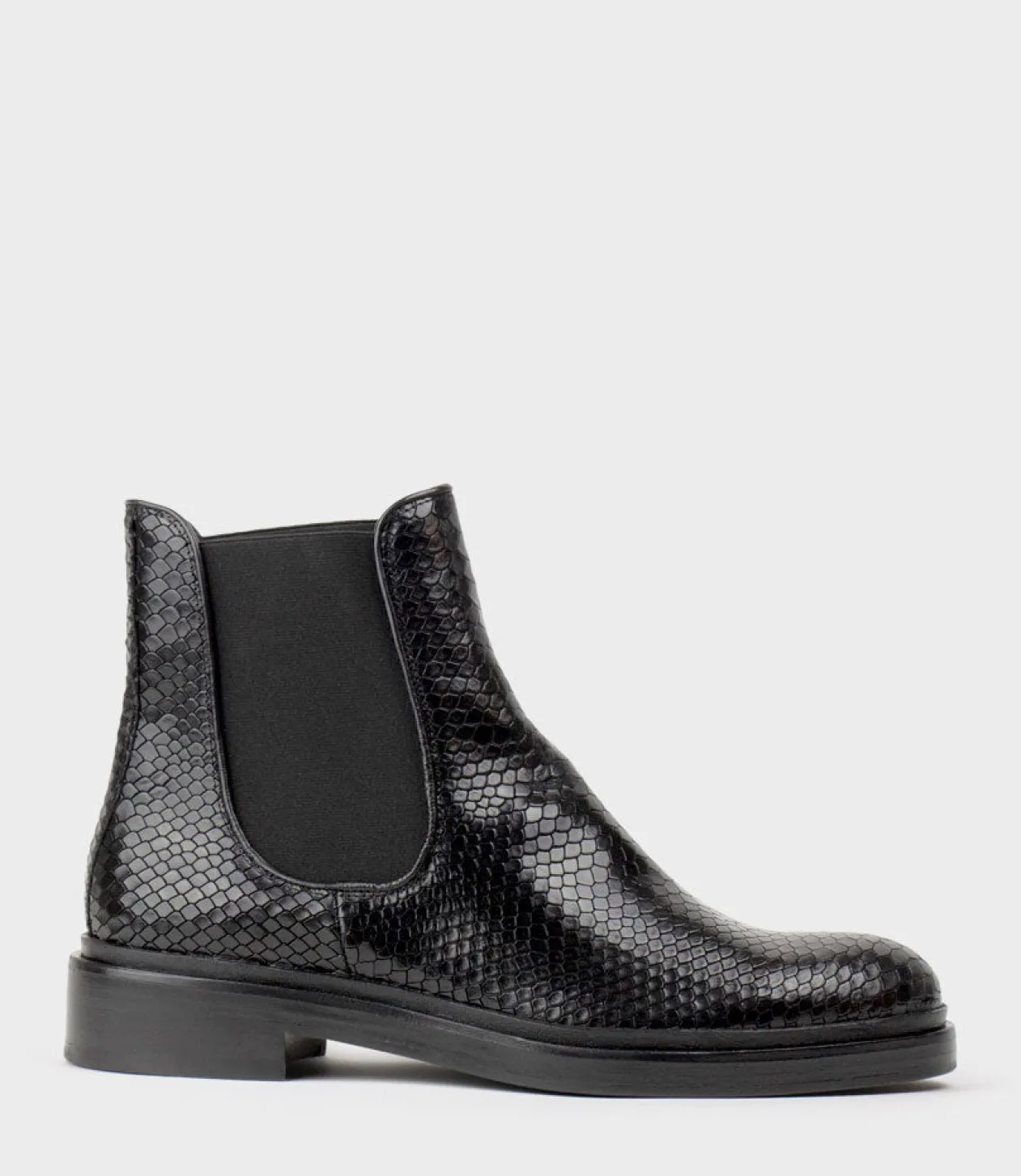 Wyn Chelsea Boot On Exaggerated Sole In Black Reptile
