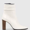 Zambia95 Pointed Ankle Boot In Offwhite
