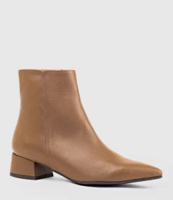 Zana35 Pointed Ankle Boot In Tan