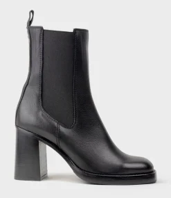 Zurra Block Heel Chukka Boot In Black